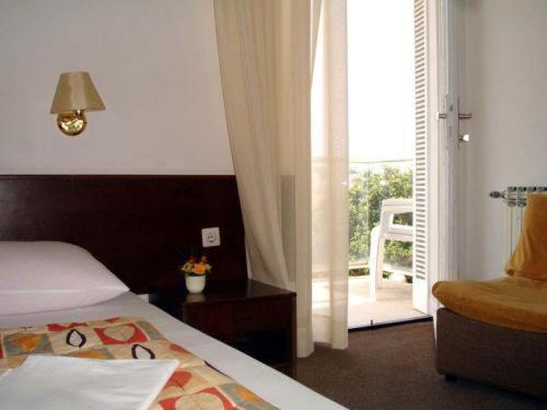 Hotel Adriatic 오미살즈 외부 사진