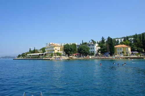 Hotel Adriatic 오미살즈 외부 사진
