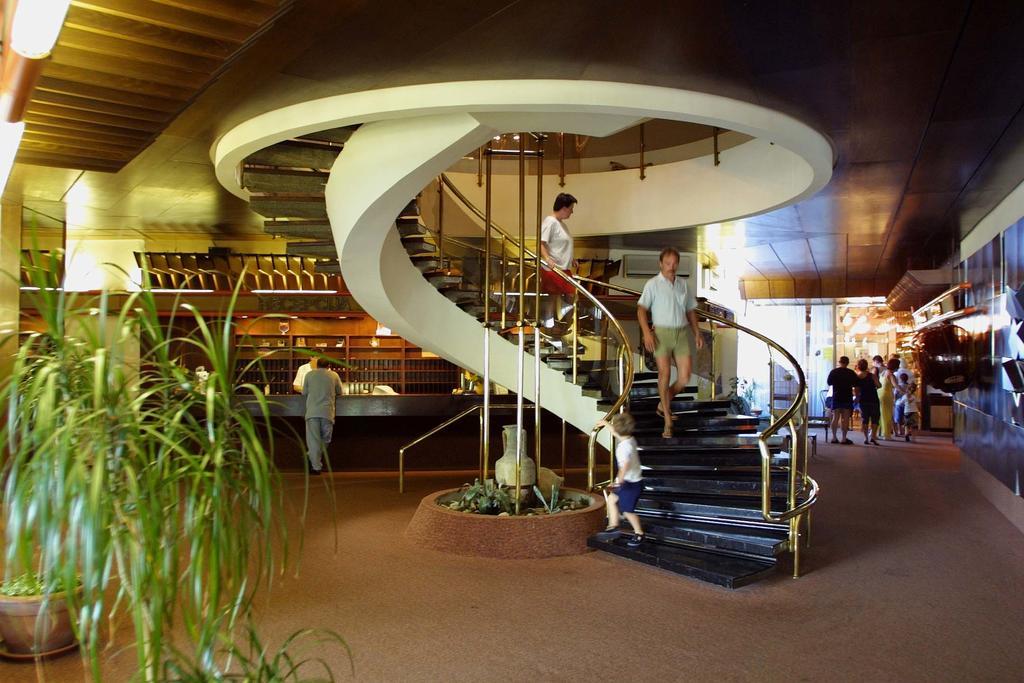 Hotel Adriatic 오미살즈 외부 사진